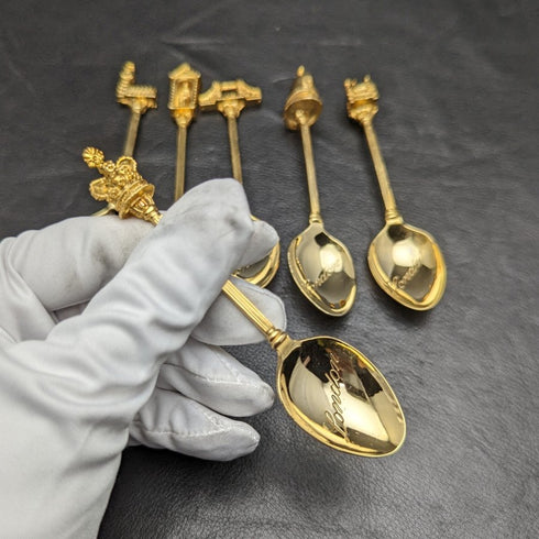 British vintage gold plated teaspoon set of 6 in a case